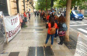 Stop desahucios en las puertas del Santander